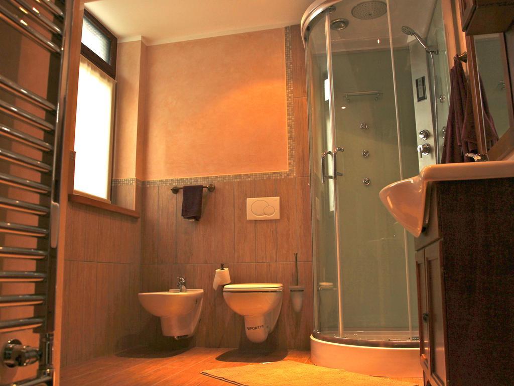 Agriturismo Il Sorriso Dei Figli Argegno Habitación foto