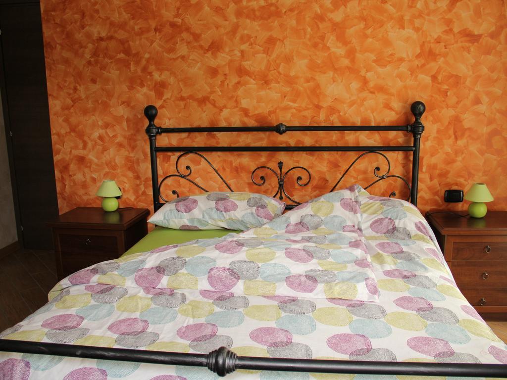 Agriturismo Il Sorriso Dei Figli Argegno Habitación foto