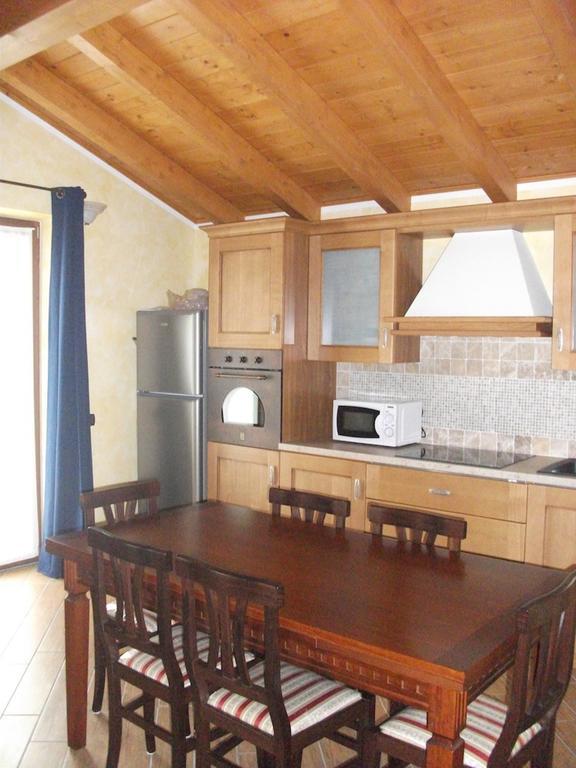 Agriturismo Il Sorriso Dei Figli Argegno Habitación foto